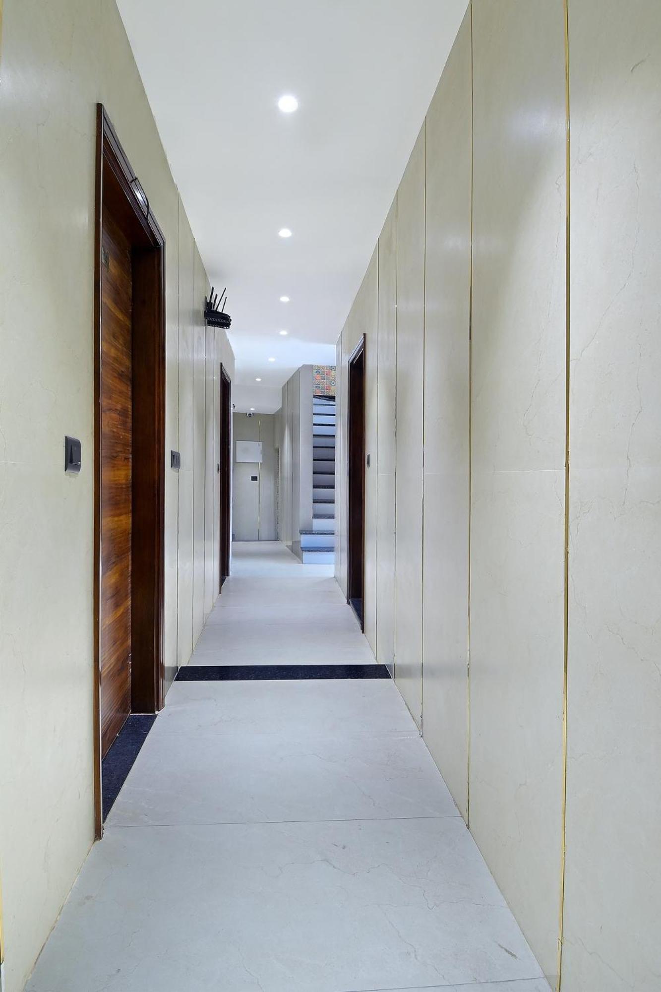 Hotel Nav Durga "2 Walking From New Delhi Railway Station" Bagian luar foto