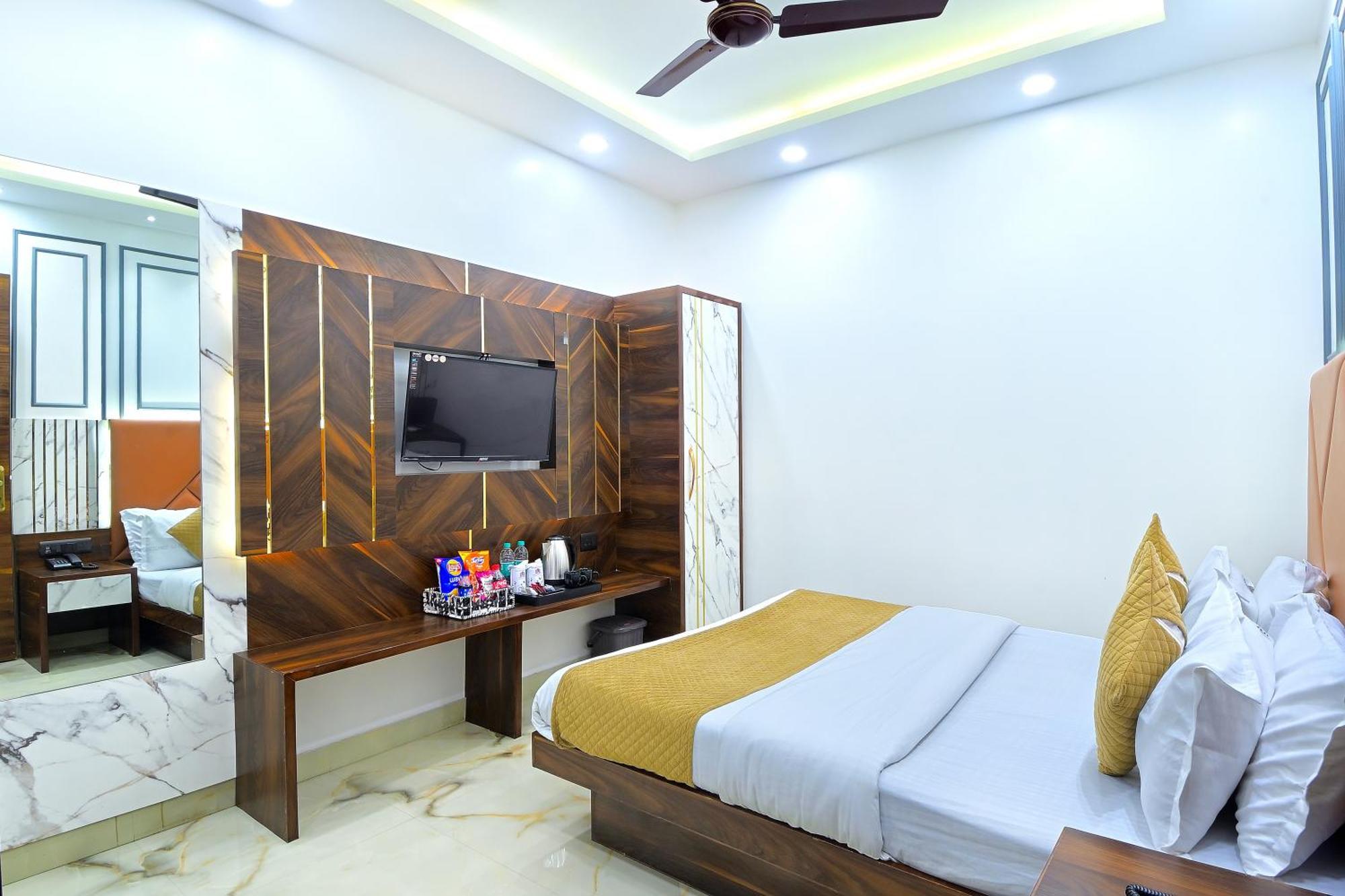 Hotel Nav Durga "2 Walking From New Delhi Railway Station" Bagian luar foto