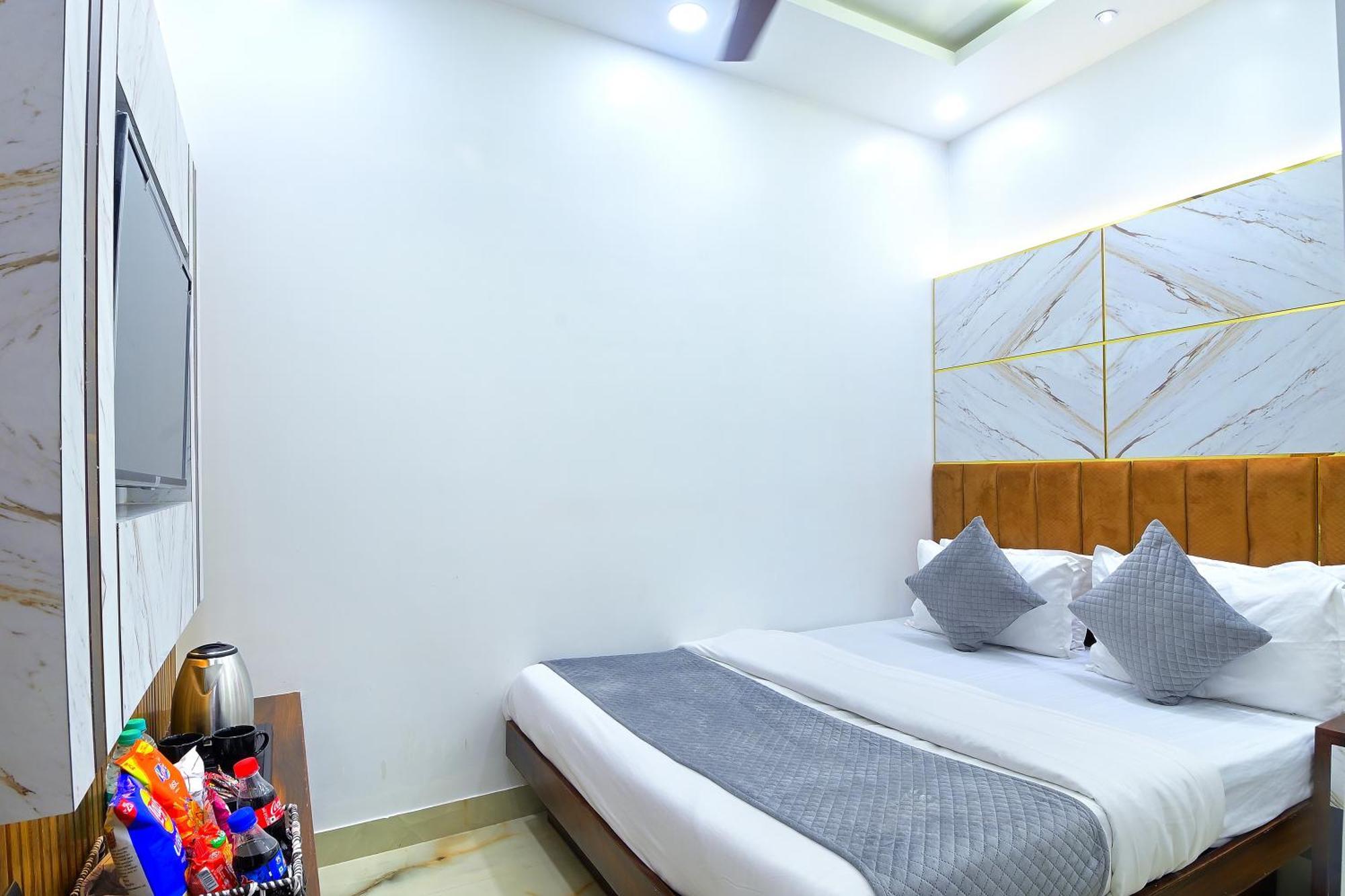 Hotel Nav Durga "2 Walking From New Delhi Railway Station" Bagian luar foto