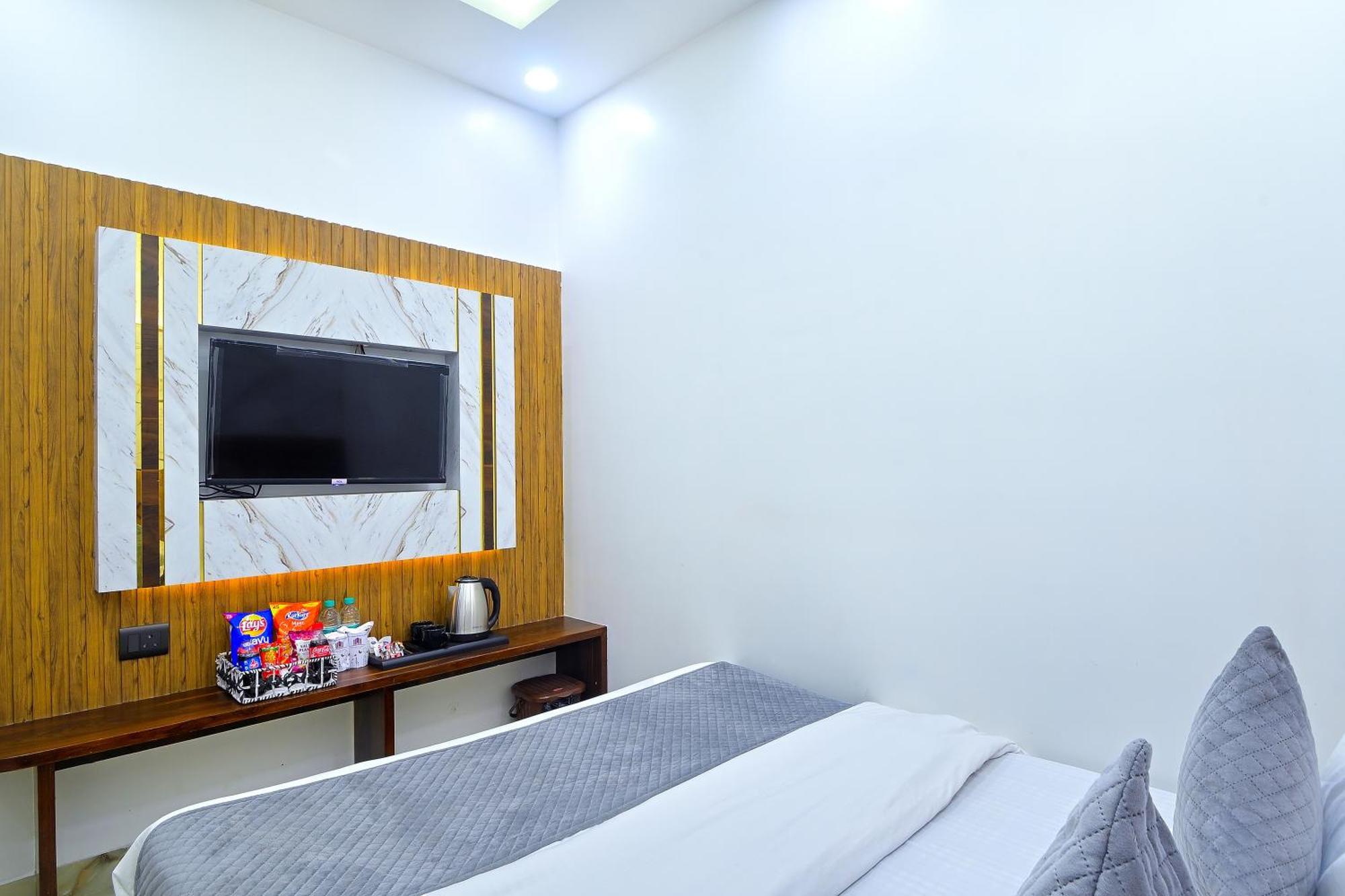Hotel Nav Durga "2 Walking From New Delhi Railway Station" Bagian luar foto